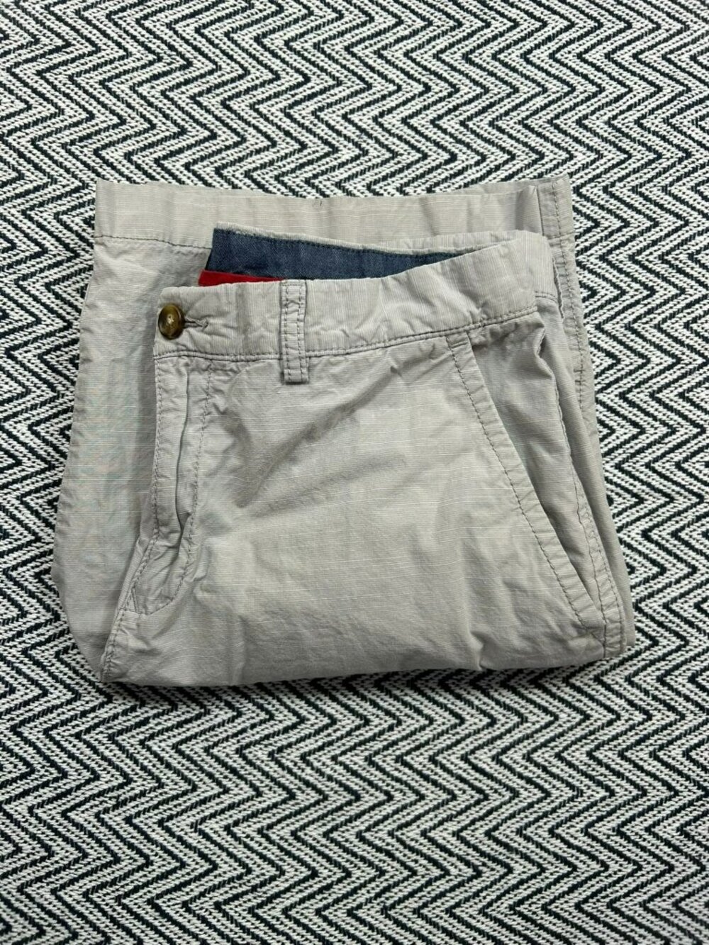 Tommy Hilfiger Mens Beige Casual Chino Shorts Size 34 With Button & Zipper Closu